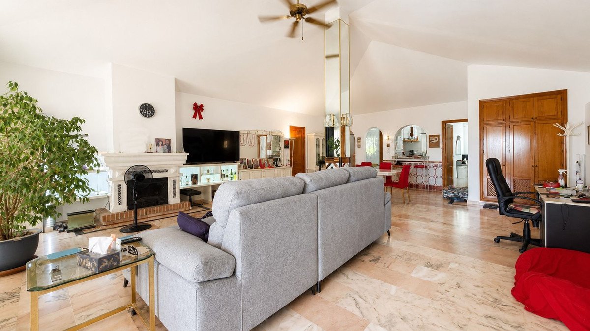 3 Bed Detached Villa in Estepona