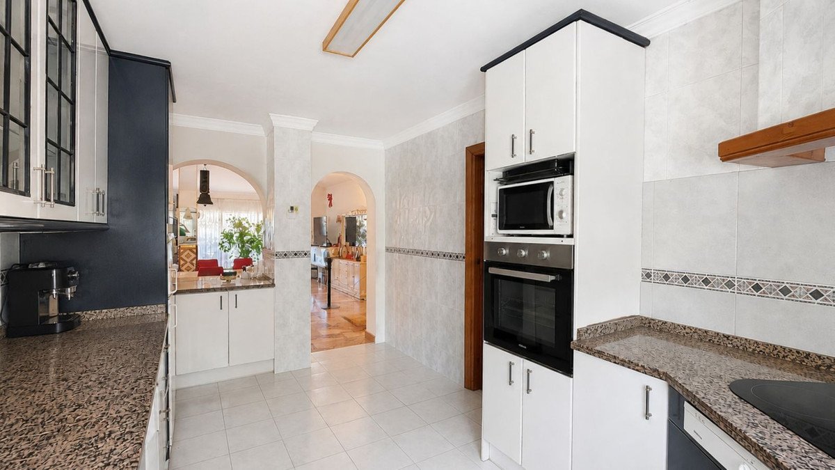 3 Bed Detached Villa in Estepona