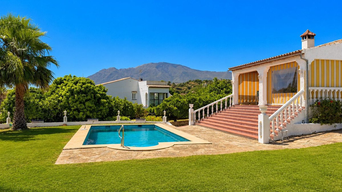 3 Bed Detached Villa in Estepona