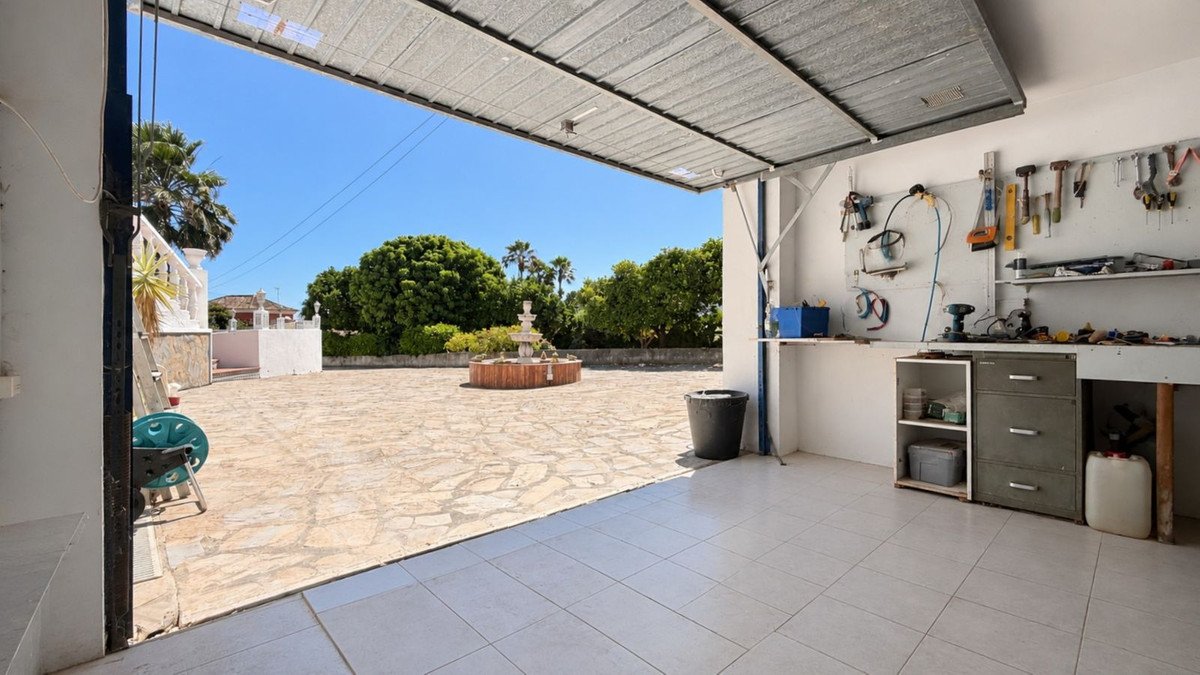 3 Bed Detached Villa in Estepona