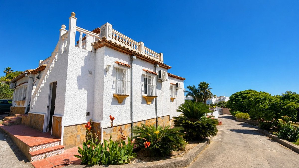 3 Bed Detached Villa in Estepona
