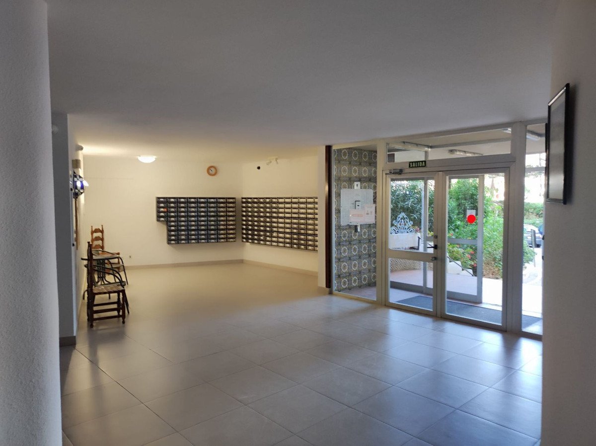 1 Bed Middle Floor Apartment in Fuengirola