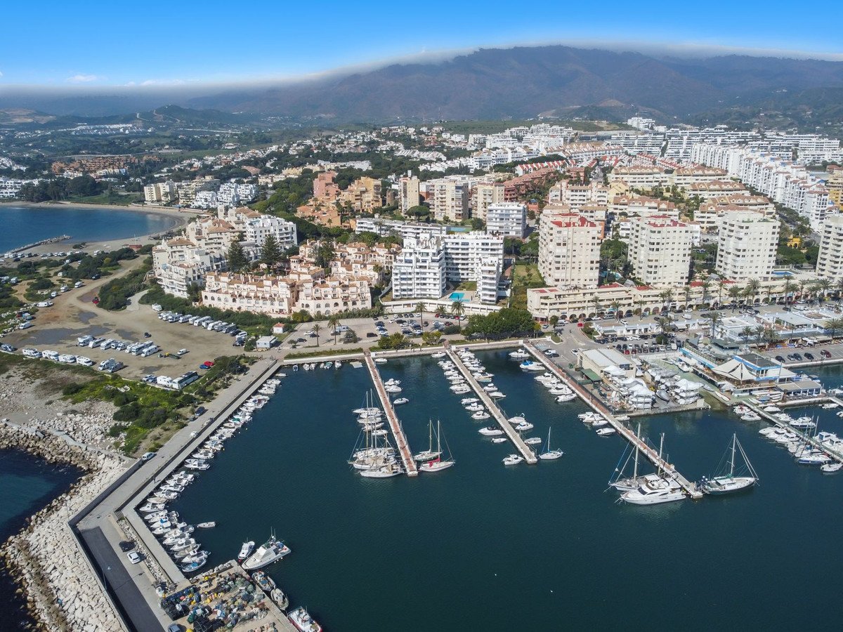 2 Bed Penthouse Duplex in Estepona