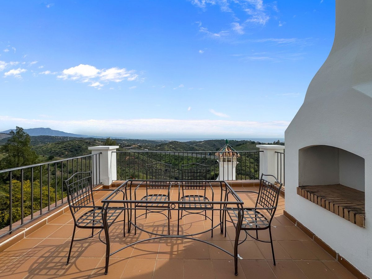 2 Bed Penthouse Duplex in Estepona