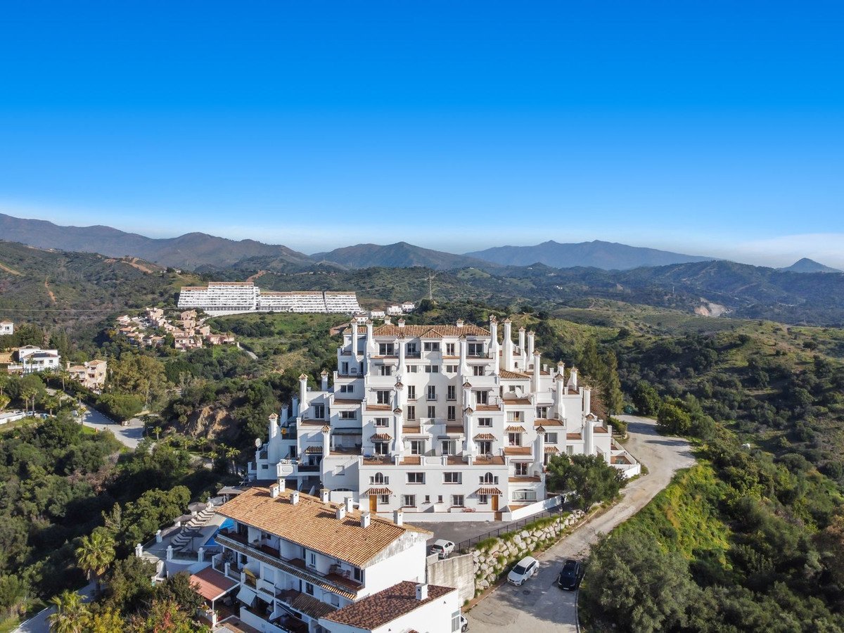 2 Bed Penthouse Duplex in Estepona