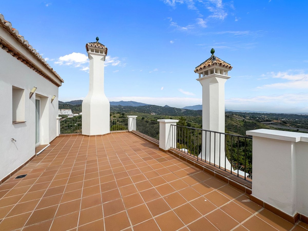 2 Bed Penthouse Duplex in Estepona