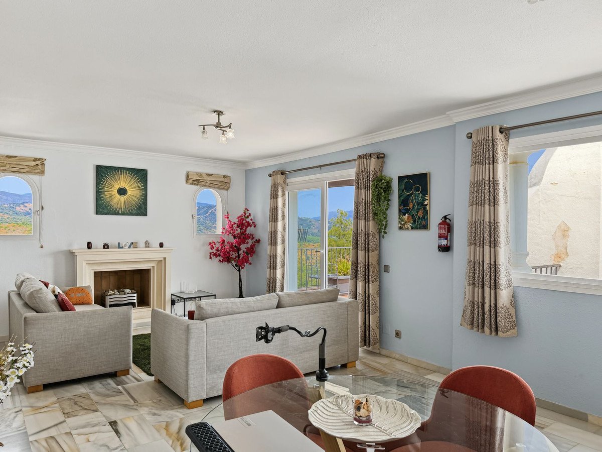 2 Bed Penthouse Duplex in Estepona