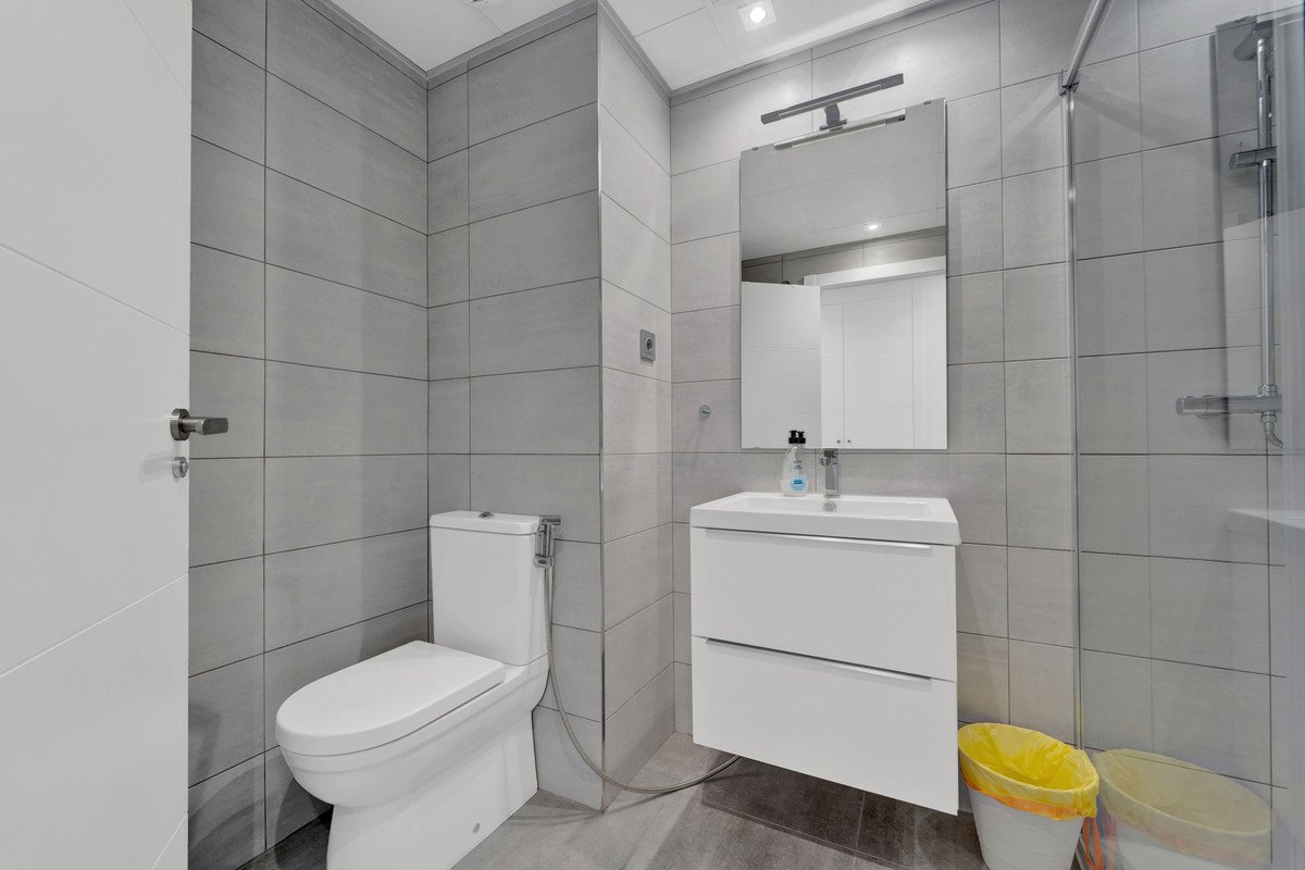 2 Bed Ground Floor Apartment in Benalmadena Pueblo