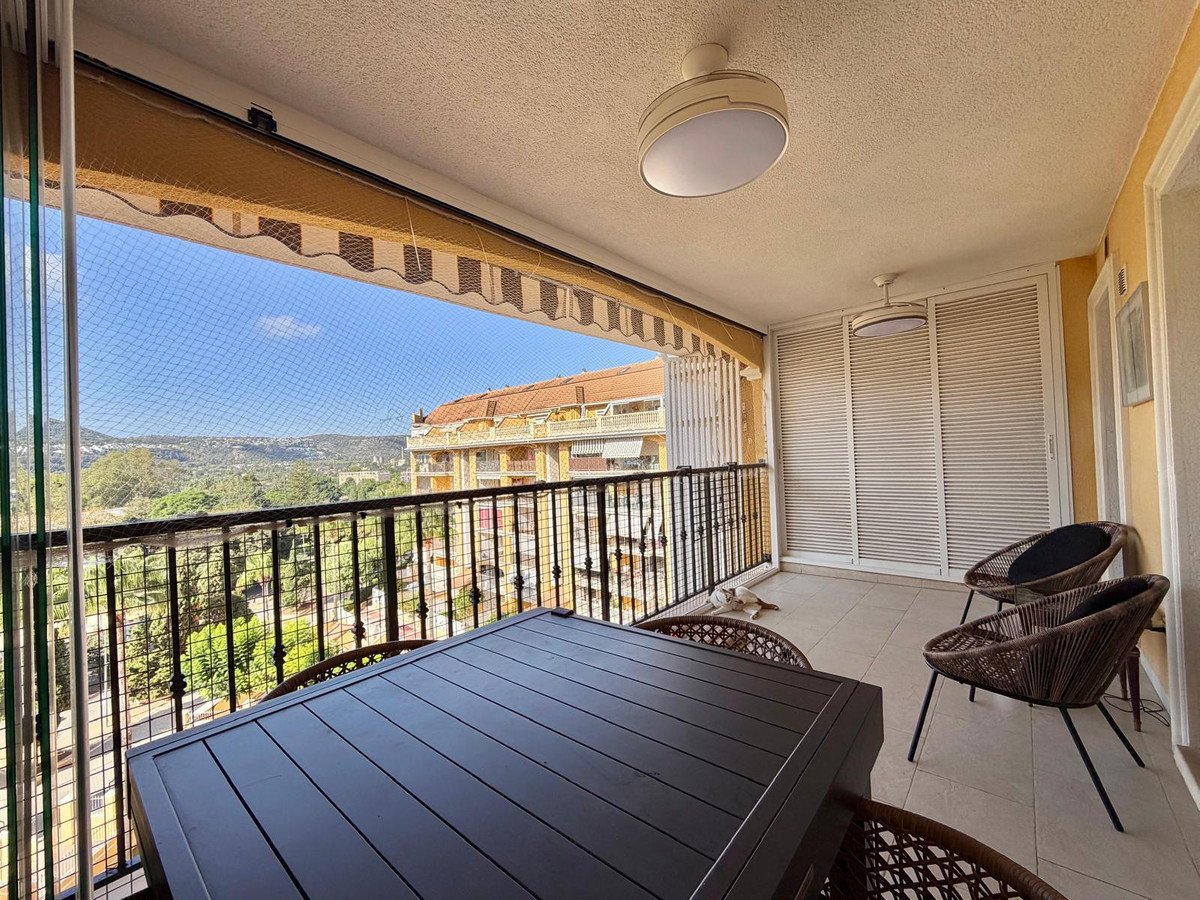 3 Bed Top Floor Apartment in Denia