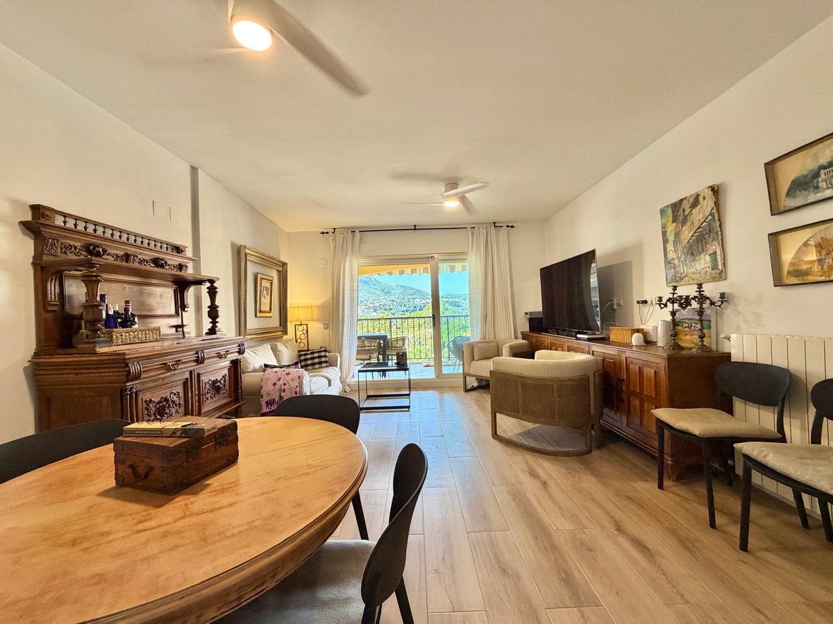 3 Bed Top Floor Apartment in Denia