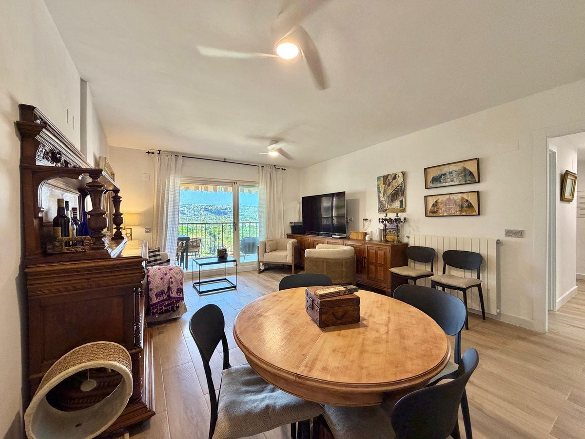 3 Bed Top Floor Apartment in Denia