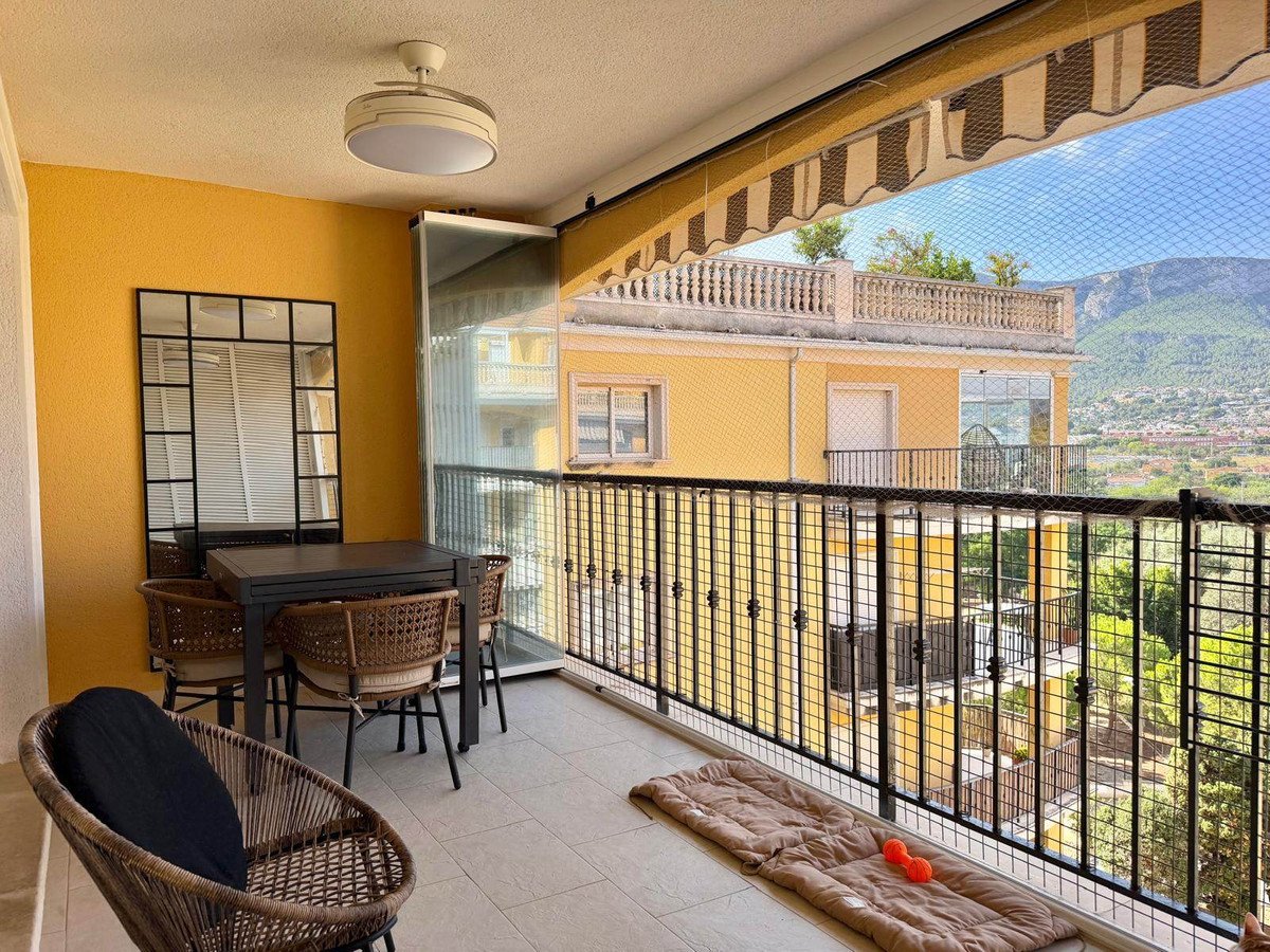3 Bed Top Floor Apartment in Denia