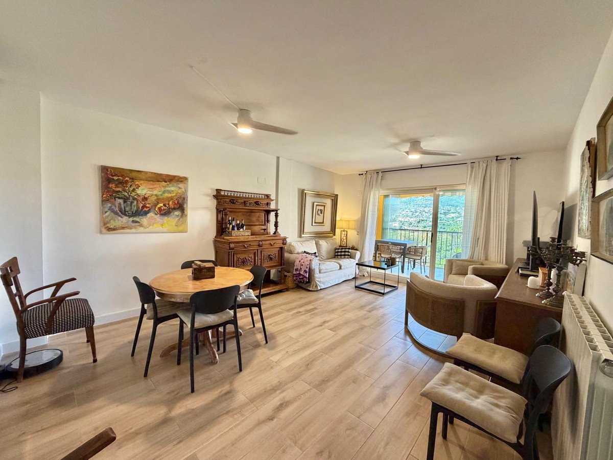 3 Bed Top Floor Apartment in Denia