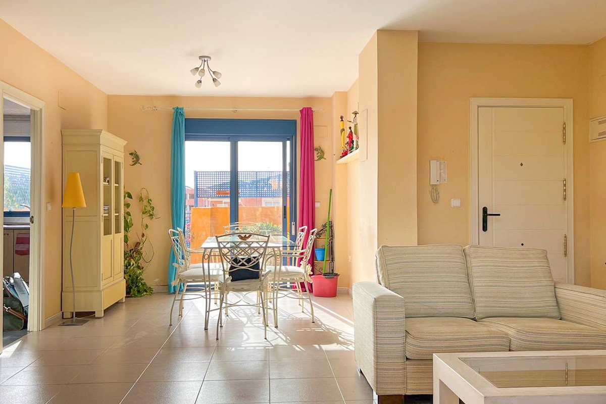 4 Bed Middle Floor Apartment in Denia