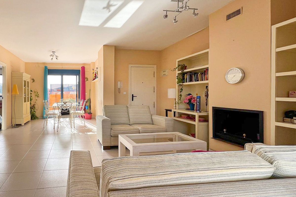 4 Bed Middle Floor Apartment in Denia