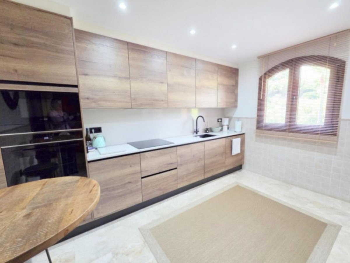 3 Bed Penthouse Duplex in La Duquesa