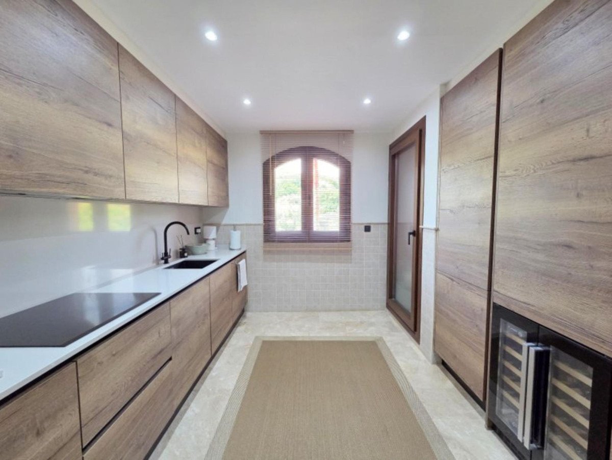 3 Bed Penthouse Duplex in La Duquesa
