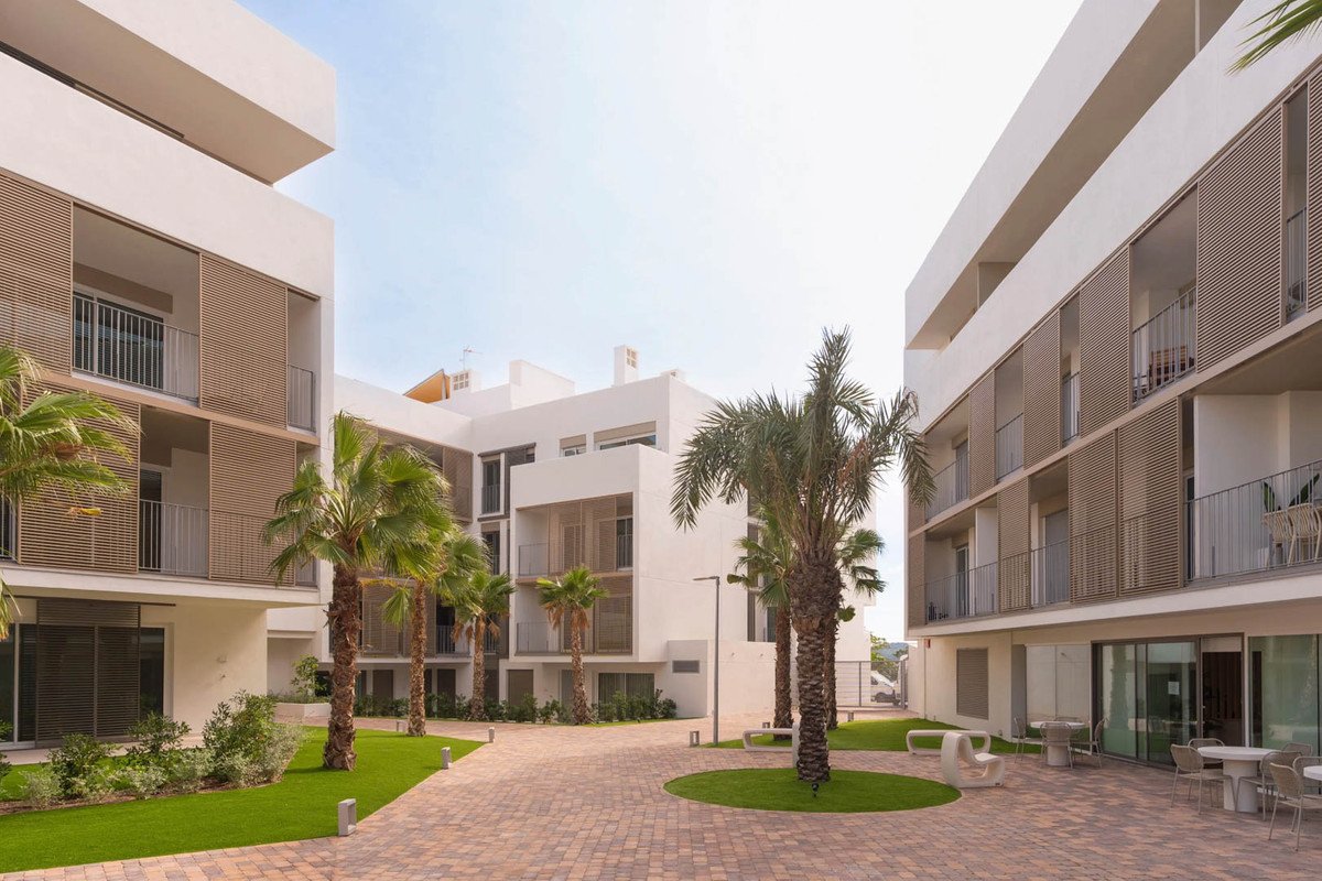 3 Bed Middle Floor Apartment in Javea