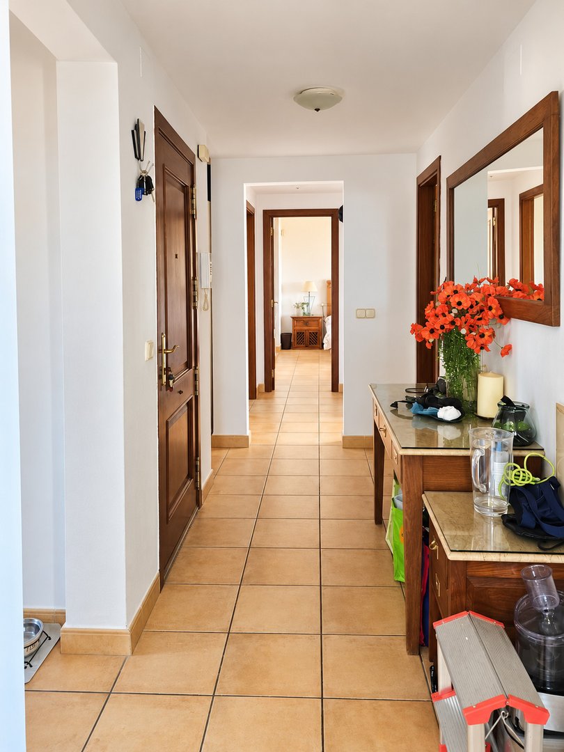 3 Bed Middle Floor Apartment in Calahonda
