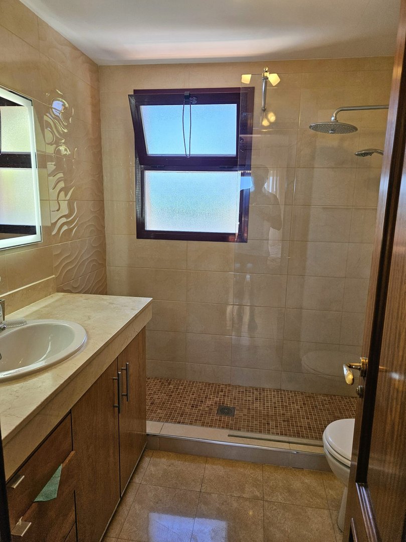 3 Bed Middle Floor Apartment in Calahonda