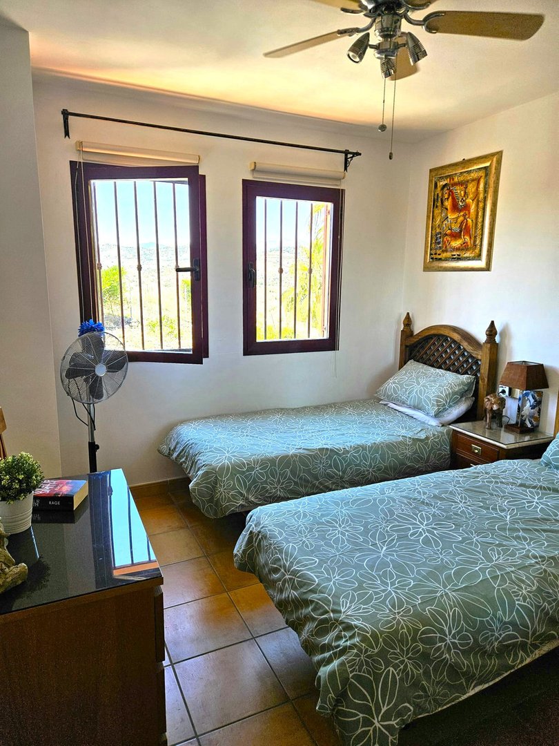 3 Bed Middle Floor Apartment in Calahonda