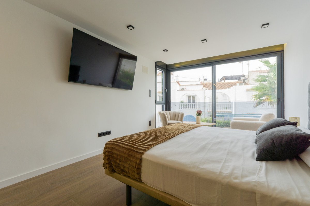 3 Bed Detached Villa in Torrevieja