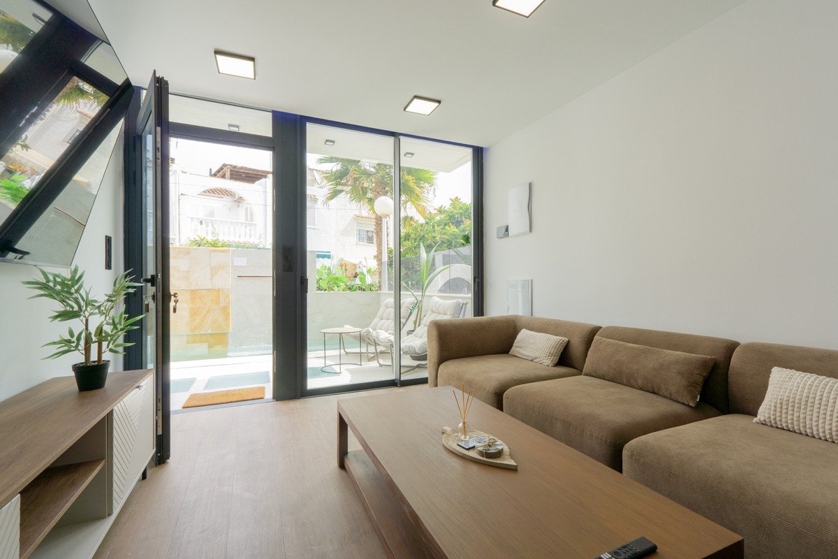 3 Bed Detached Villa in Torrevieja