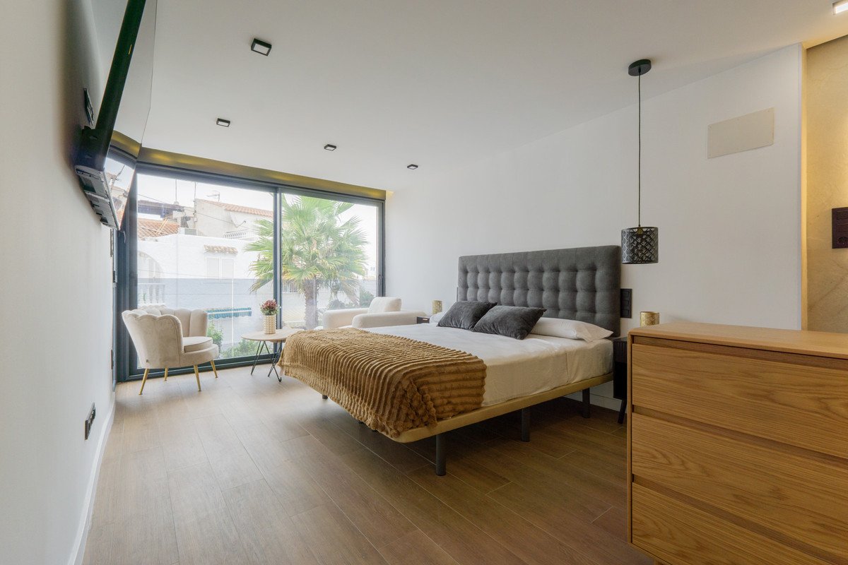 3 Bed Detached Villa in Torrevieja