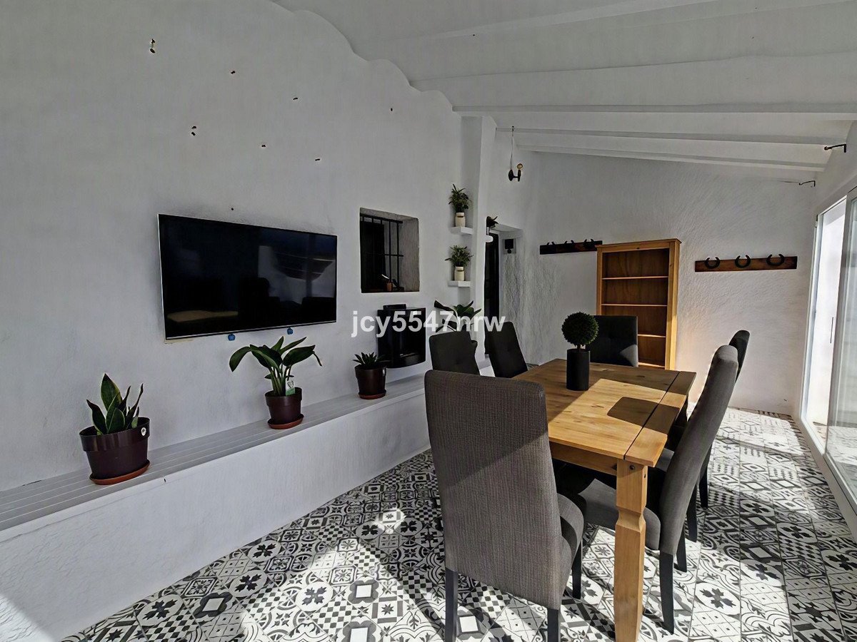 4 Bed Finca - Cortijo in Freila