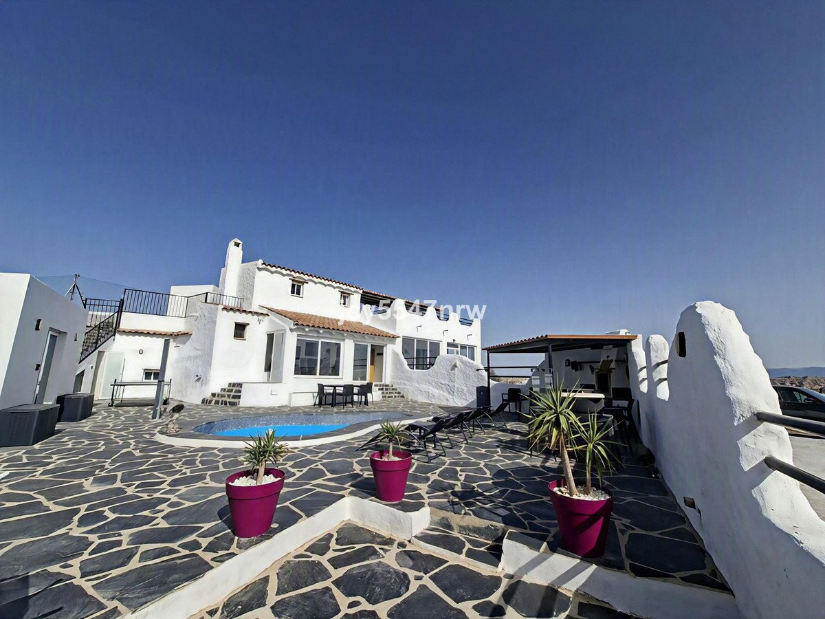 4 Bed Finca - Cortijo in Freila