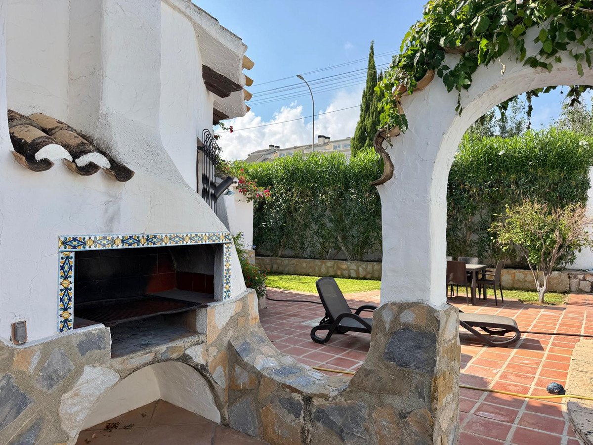 3 Bed Detached Villa in Denia