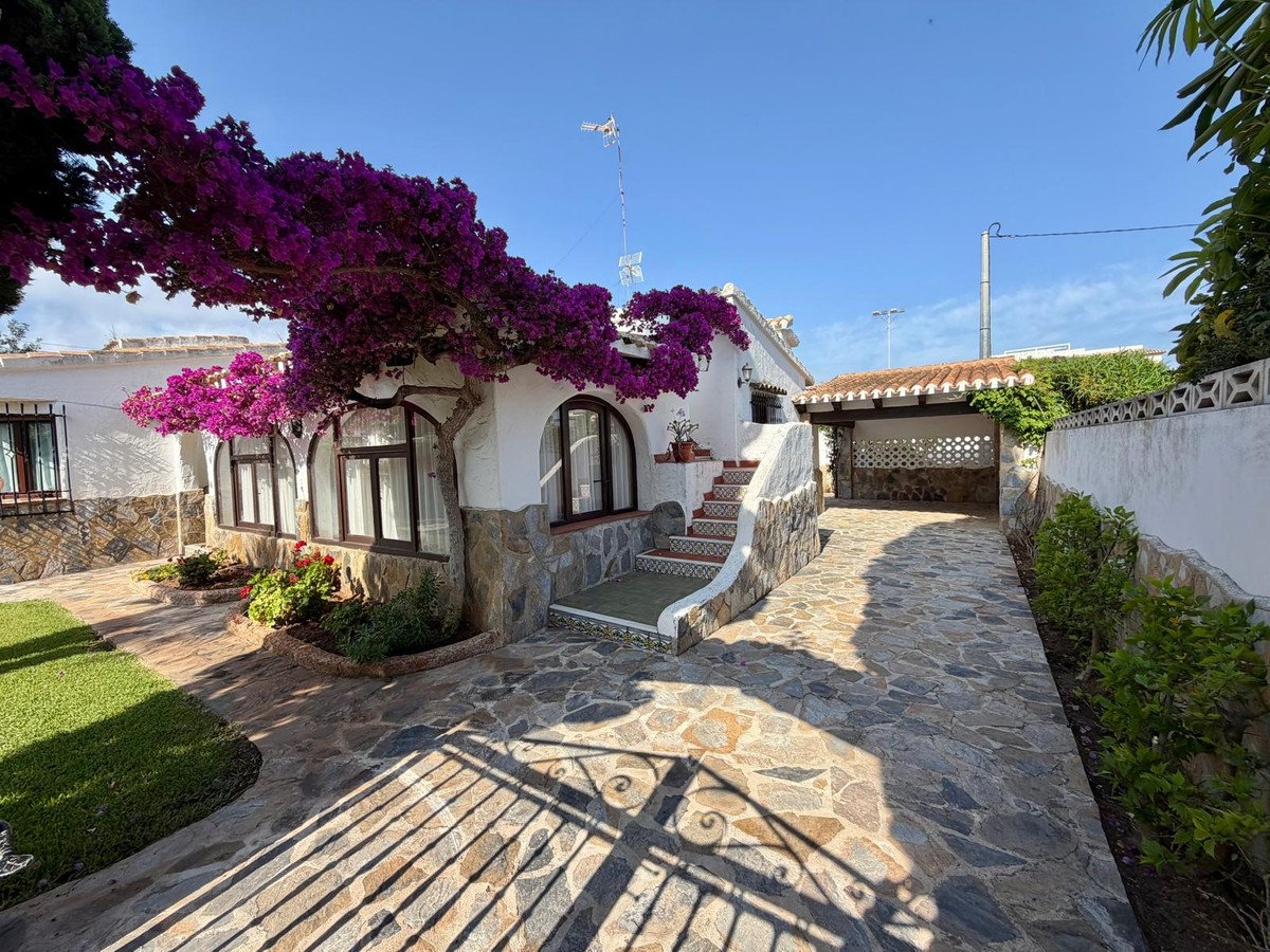 3 Bed Detached Villa in Denia