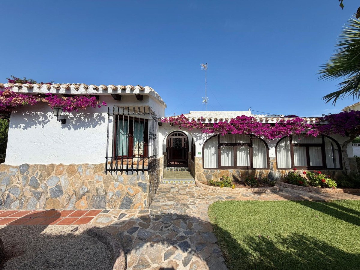 3 Bed Detached Villa in Denia