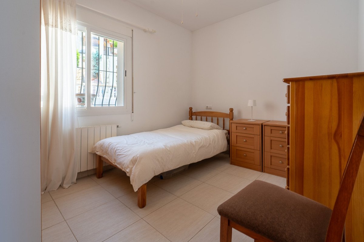 5 Bed Detached Villa in Jalon