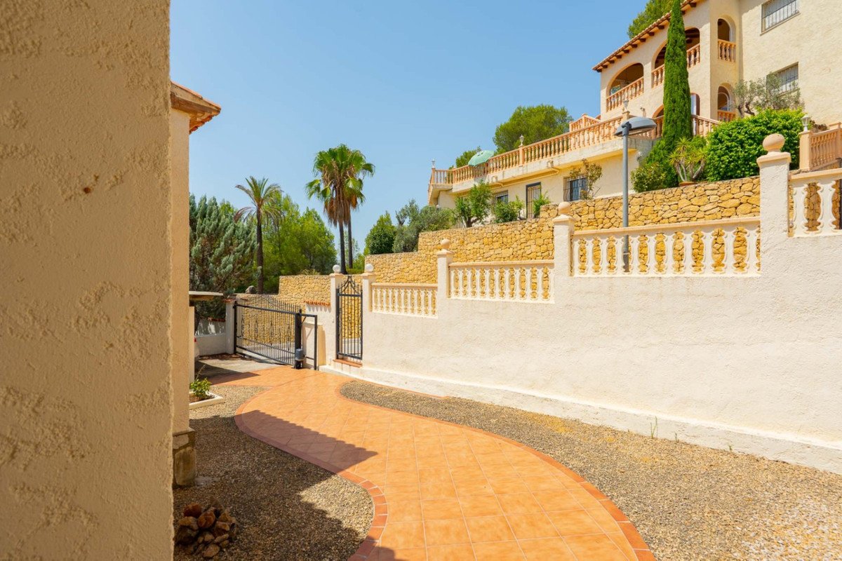 5 Bed Detached Villa in Jalon