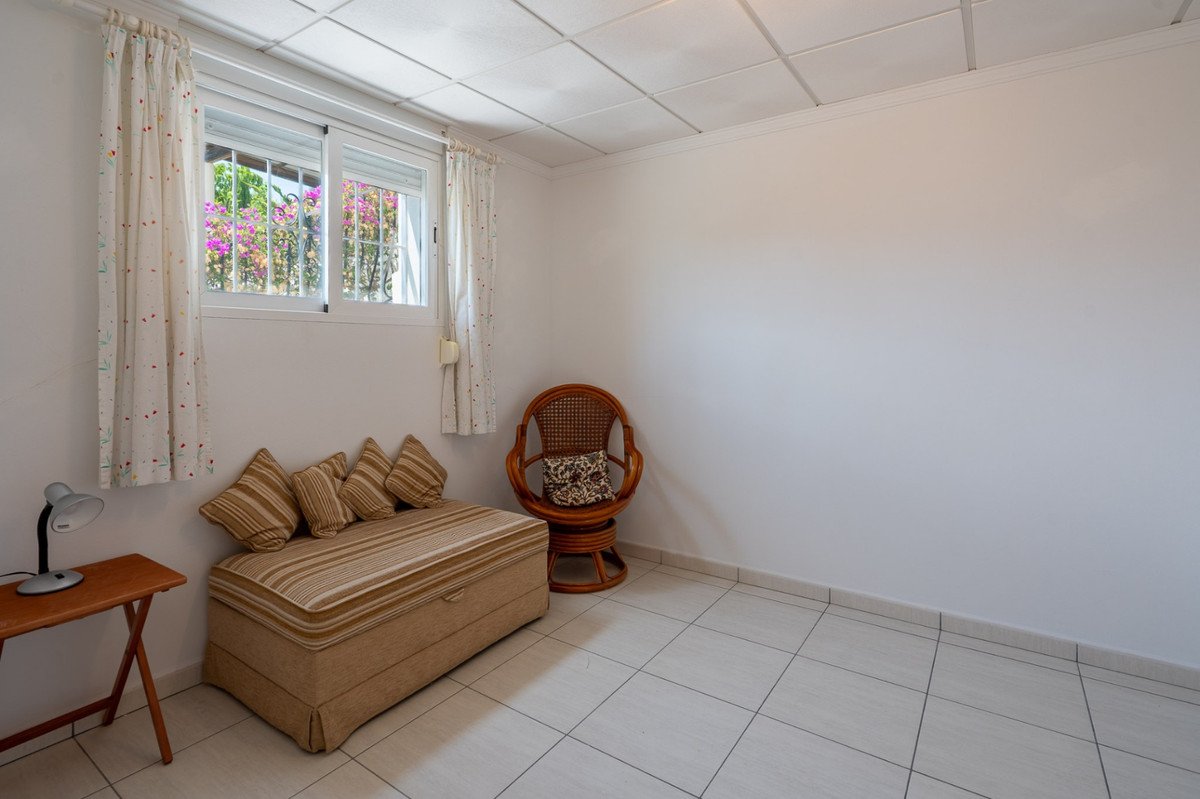5 Bed Detached Villa in Jalon