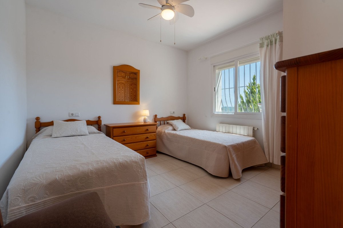 5 Bed Detached Villa in Jalon