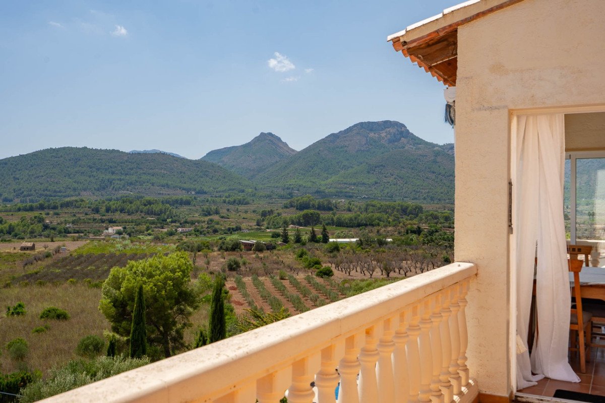 5 Bed Detached Villa in Jalon