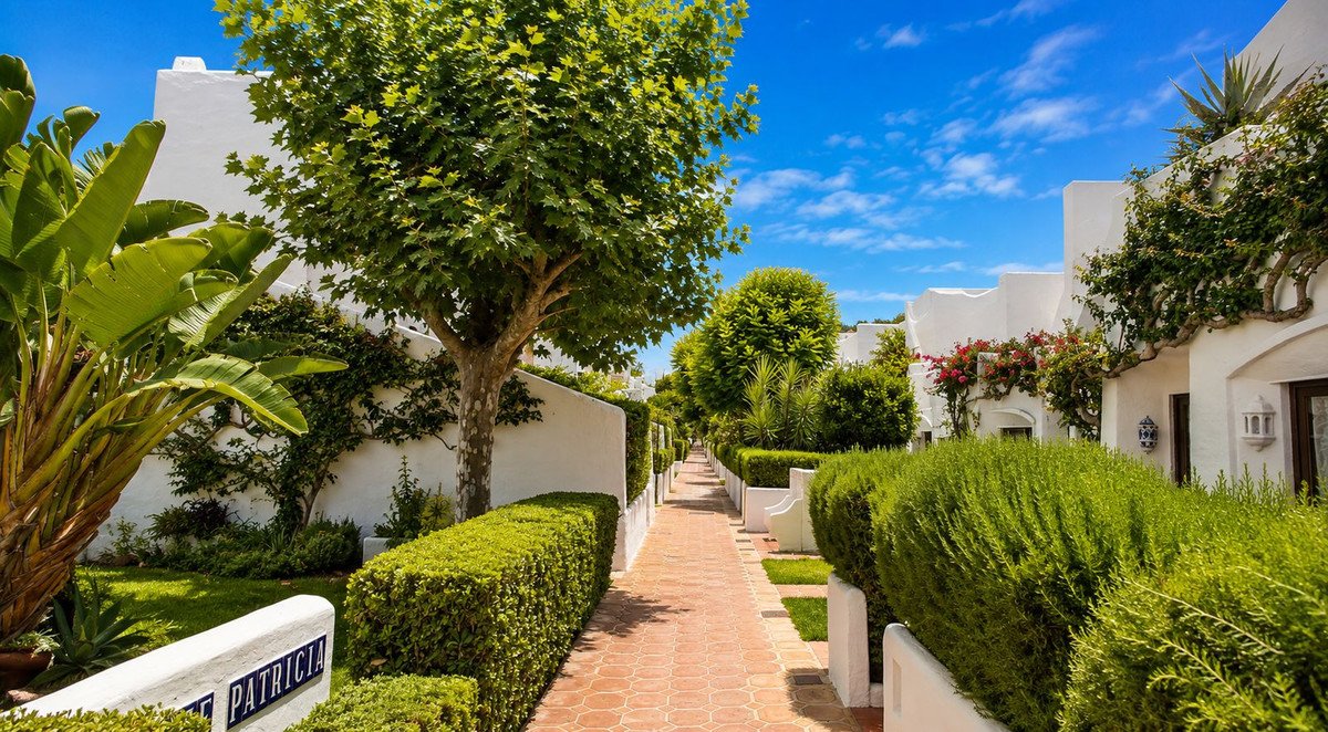 3 Bed Duplex in New Golden Mile