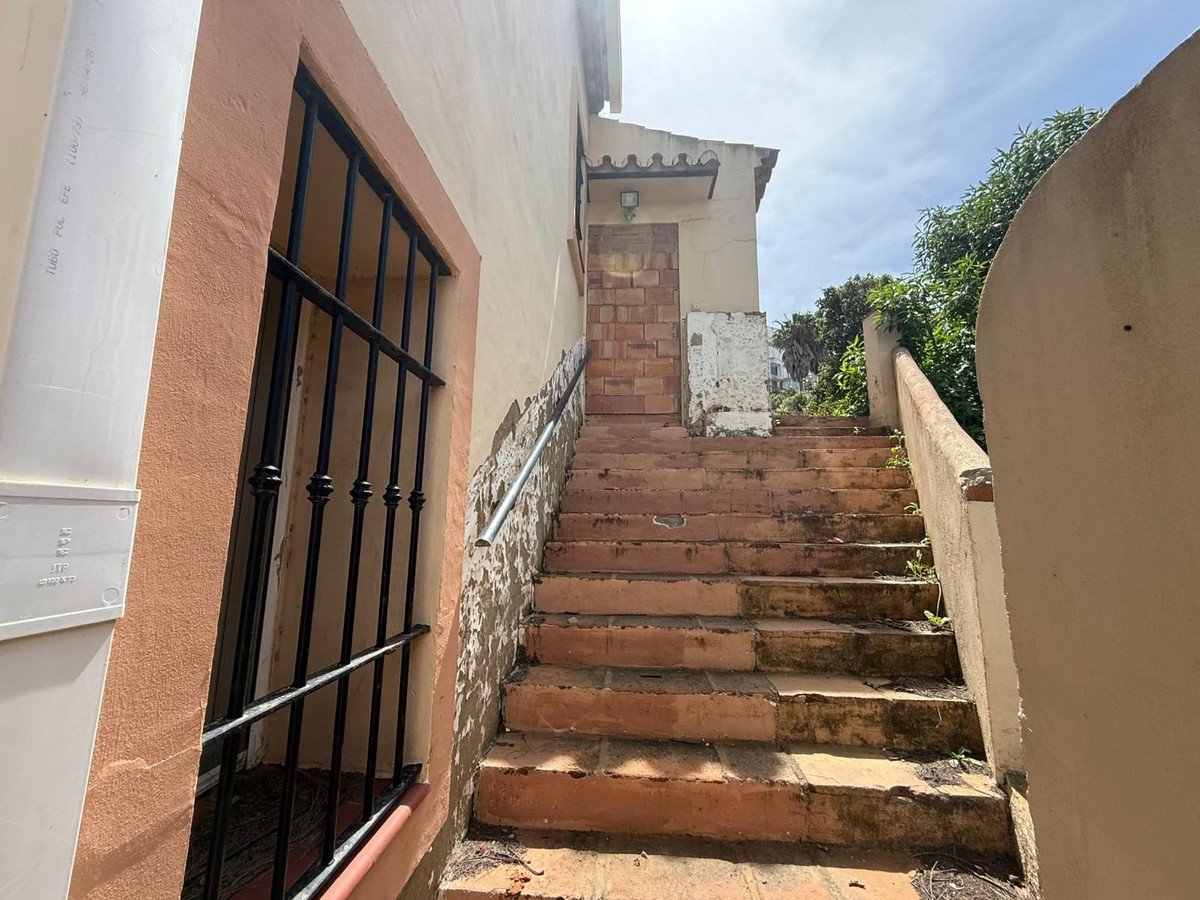 4 Bed Detached Villa in Manilva