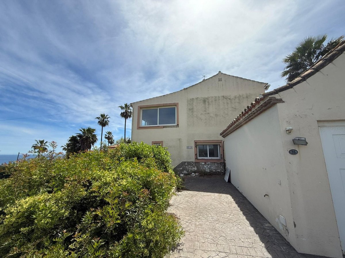 4 Bed Detached Villa in Manilva