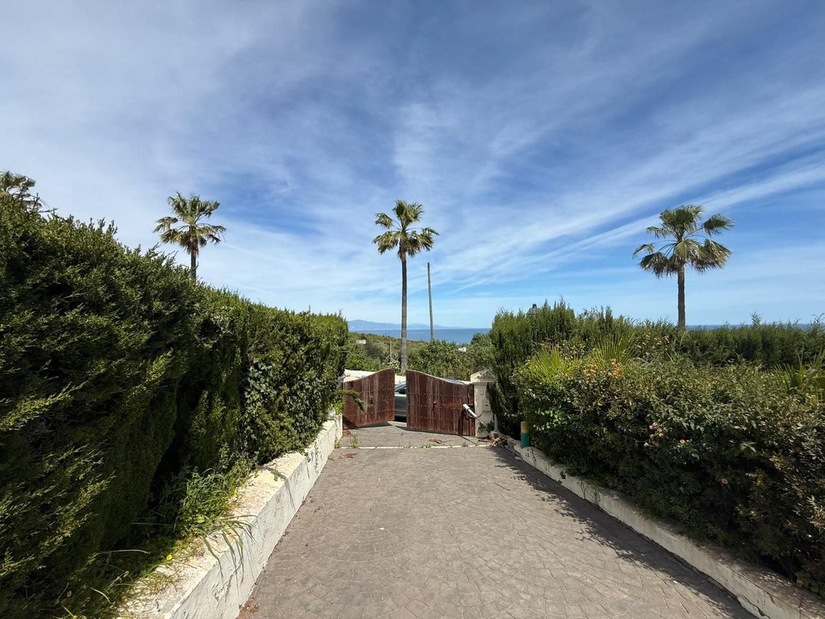 4 Bed Detached Villa in Manilva