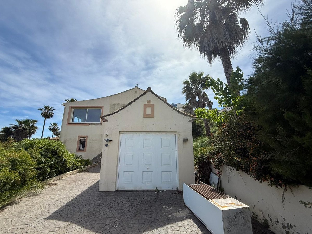 4 Bed Detached Villa in Manilva
