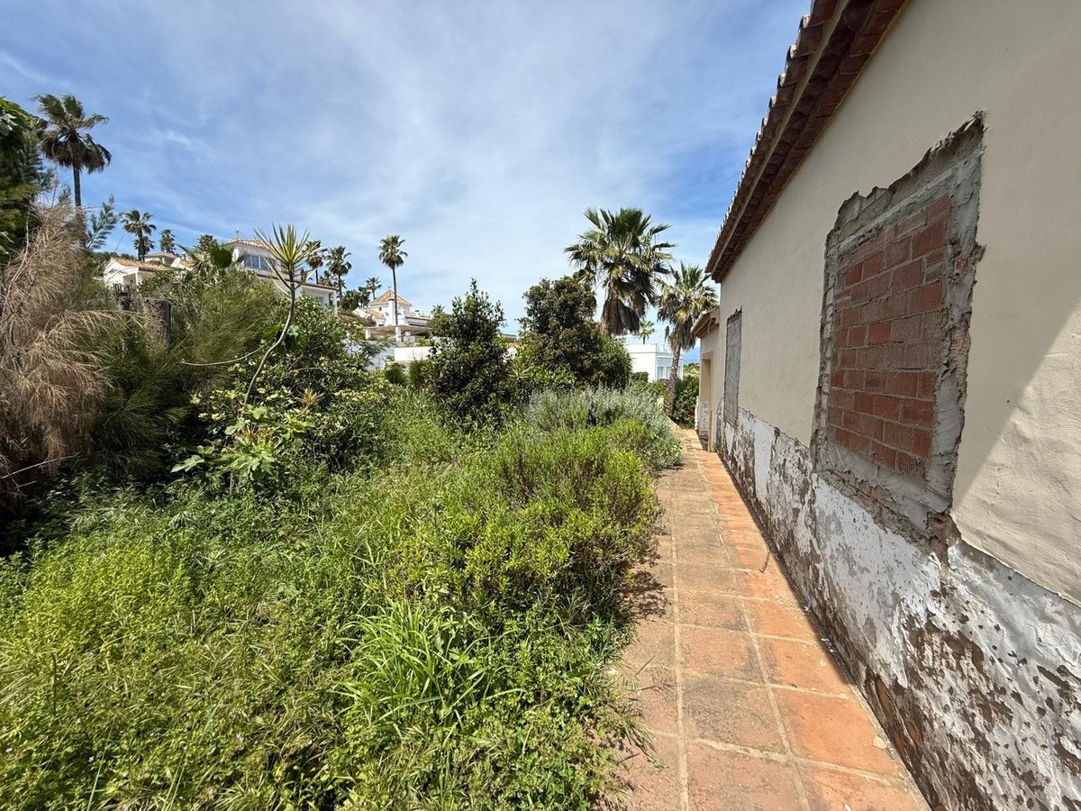 4 Bed Detached Villa in Manilva