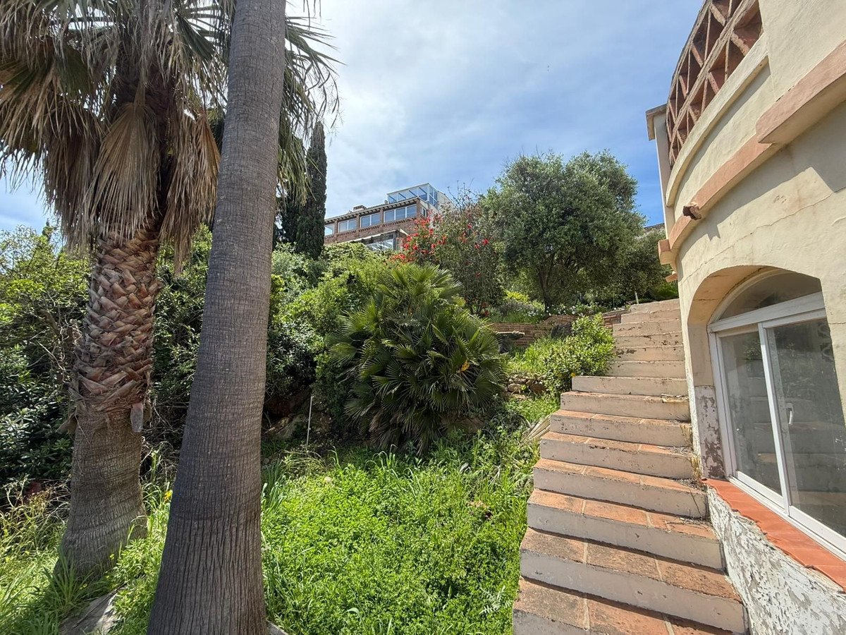 4 Bed Detached Villa in Manilva