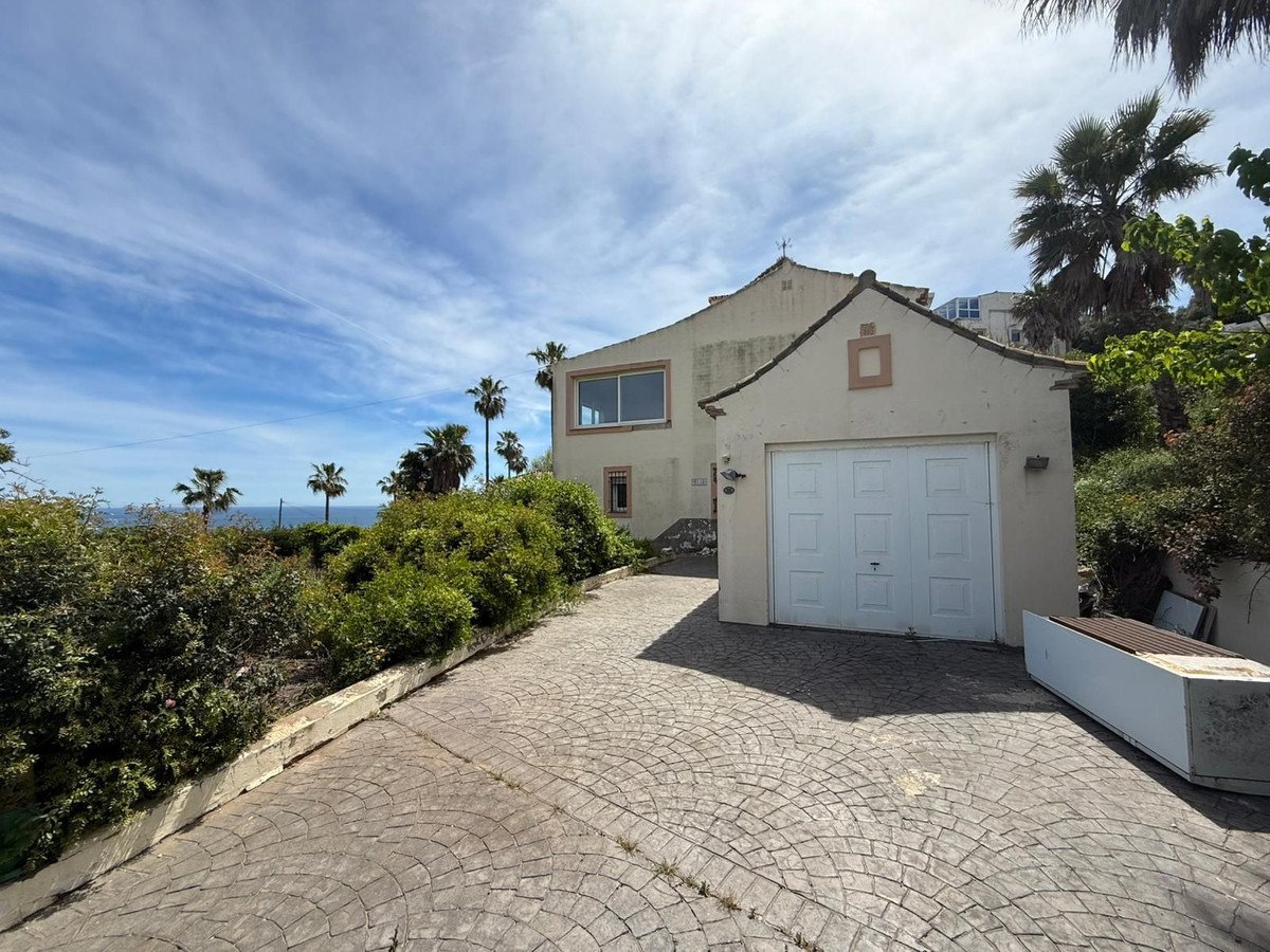 4 Bed Detached Villa in Manilva