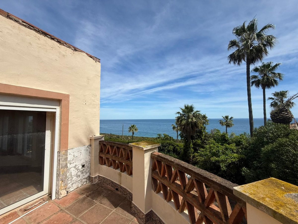 4 Bed Detached Villa in Manilva