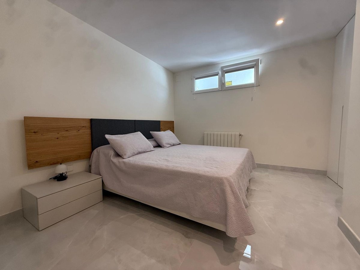5 Bed Detached Villa in Denia