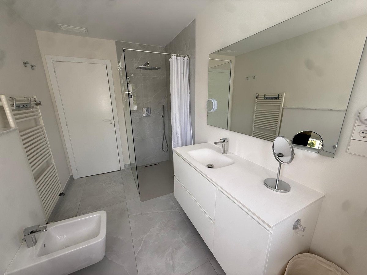 5 Bed Detached Villa in Denia