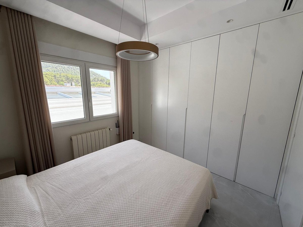 5 Bed Detached Villa in Denia